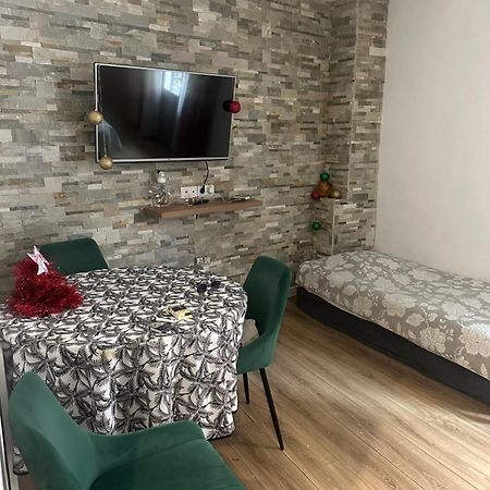 Contrast Luxapart 3 Min Mc Casino 보솔레이 외부 사진